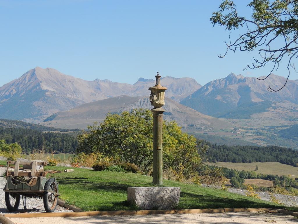 Chateau Serigues Gap Bagian luar foto