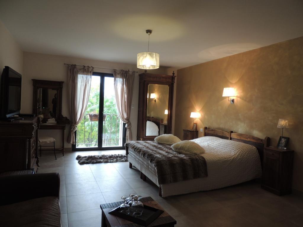 Chateau Serigues Gap Bagian luar foto