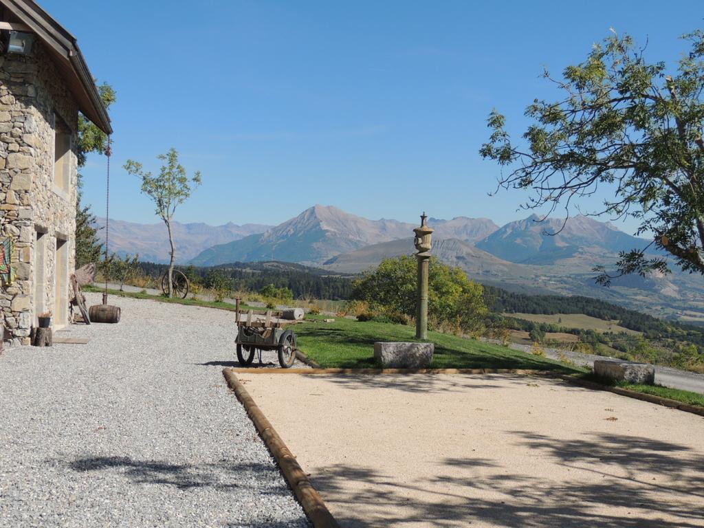 Chateau Serigues Gap Bagian luar foto